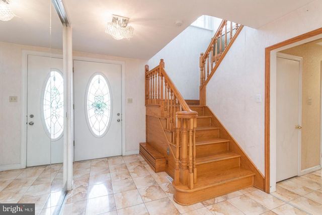 20 HIDDEN LN, Feasterville Trevose, PA 19053