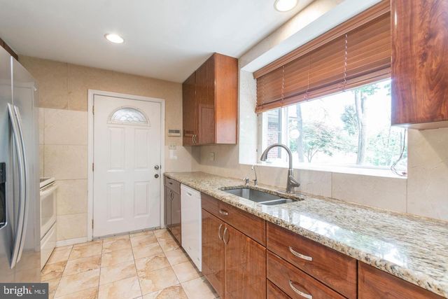 20 HIDDEN LN, Feasterville Trevose, PA 19053