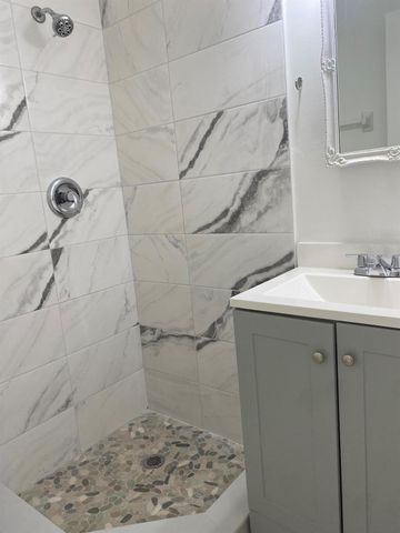 8665 Chevy Chase Drive 113, Boca Raton, FL 33433