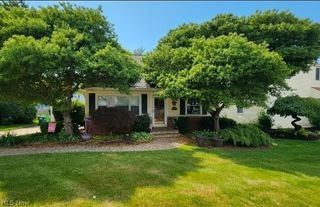 2182 Buena Vista Drive, Wickliffe, OH 44092