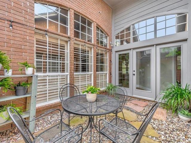 1907 Carriage Brook Way, Houston, TX 77062