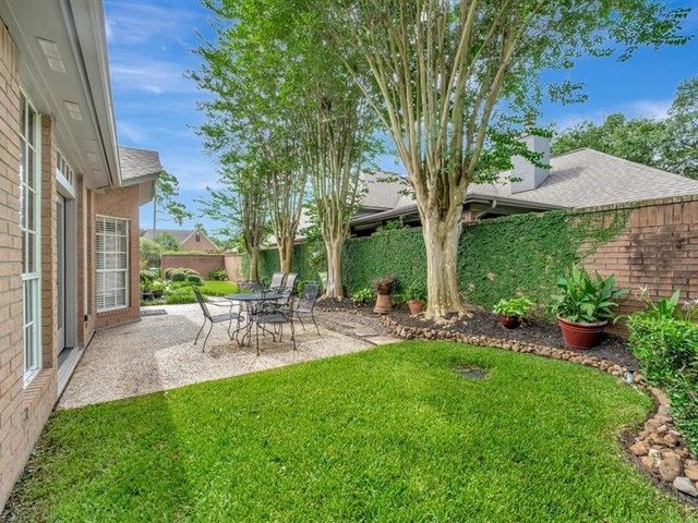 1907 Carriage Brook Way, Houston, TX 77062