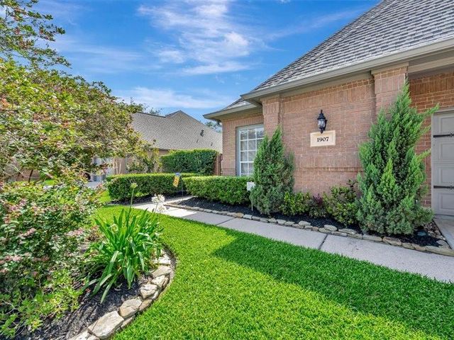 1907 Carriage Brook Way, Houston, TX 77062
