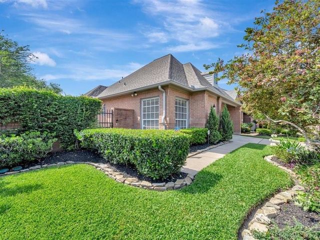 1907 Carriage Brook Way, Houston, TX 77062