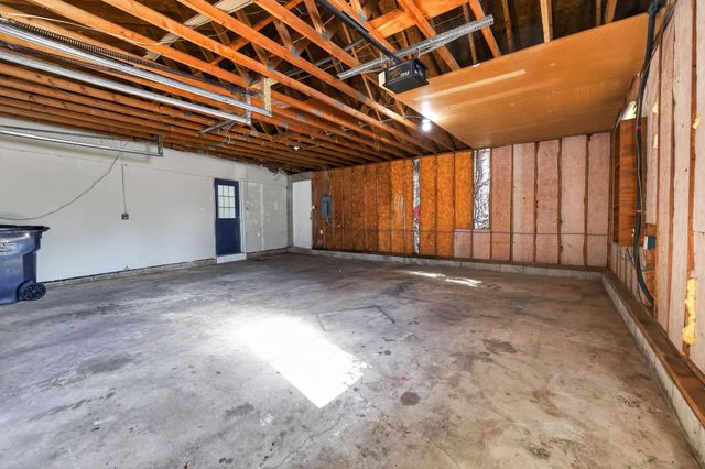 1906 Marsdale Avenue, Columbus, OH 43223