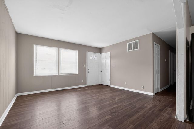1906 Marsdale Avenue, Columbus, OH 43223