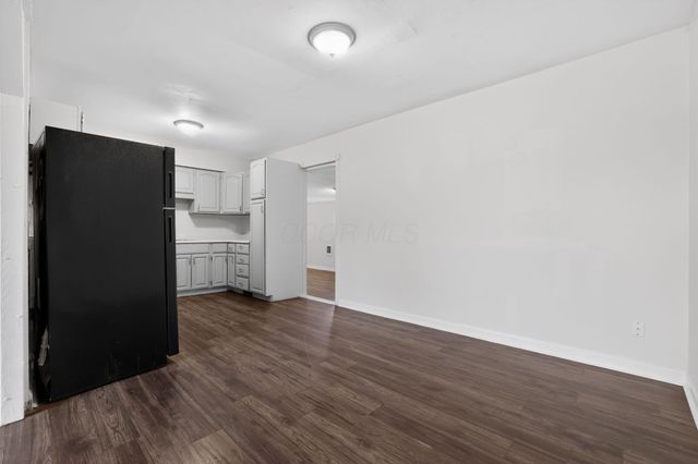 1906 Marsdale Avenue, Columbus, OH 43223