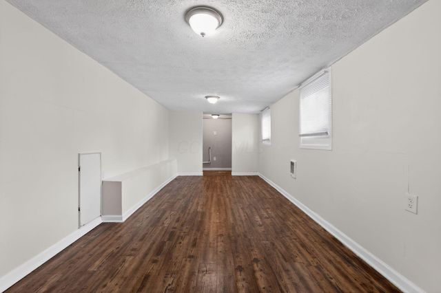 1906 Marsdale Avenue, Columbus, OH 43223