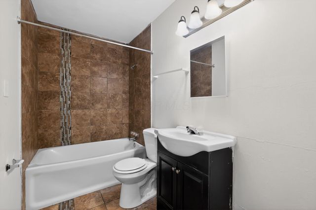 1906 Marsdale Avenue, Columbus, OH 43223