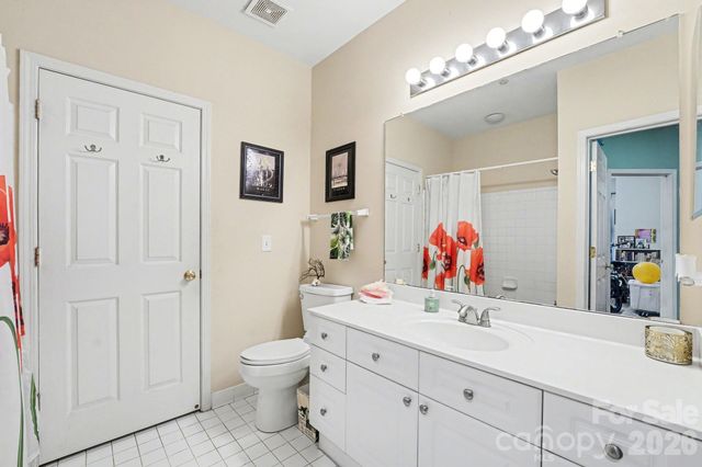 921 Northeast Drive 38, Davidson, NC 28036