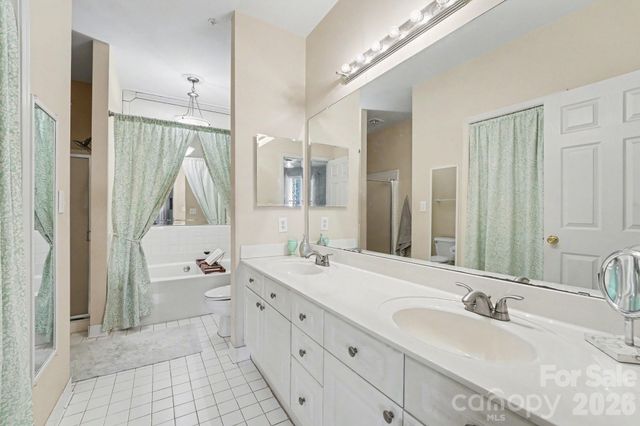 921 Northeast Drive 38, Davidson, NC 28036