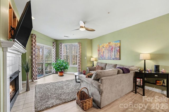 921 Northeast Drive 38, Davidson, NC 28036