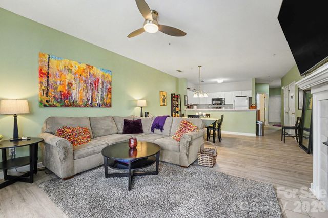 921 Northeast Drive 38, Davidson, NC 28036