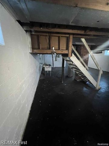 8850 Farmbrook Street, Detroit, MI 48224