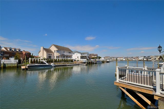 2586 Riverside Drive, Wantagh, NY 11793