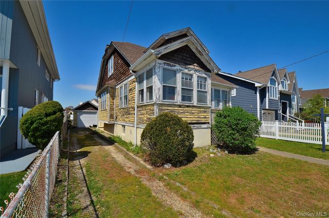 2586 Riverside Drive, Wantagh, NY 11793