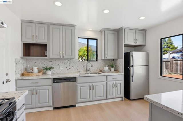 26802 Lakewood Way, Hayward, CA 94544