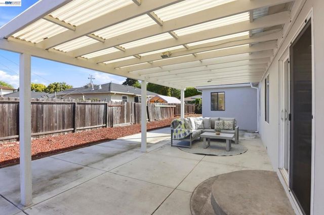 26802 Lakewood Way, Hayward, CA 94544