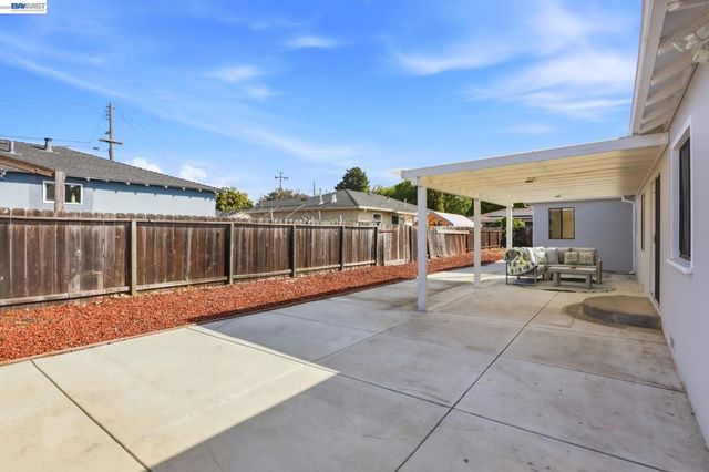 26802 Lakewood Way, Hayward, CA 94544
