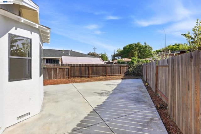 26802 Lakewood Way, Hayward, CA 94544