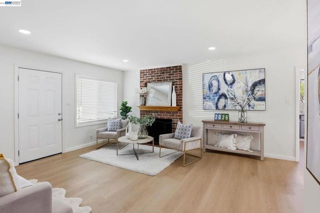 26802 Lakewood Way, Hayward, CA 94544