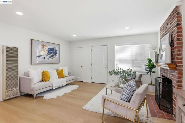 26802 Lakewood Way, Hayward, CA 94544