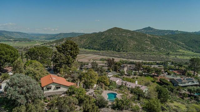 2871 Anaheim St, Escondido, CA 92025