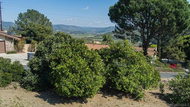 2871 Anaheim St, Escondido, CA 92025