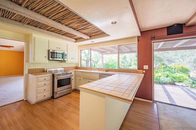 2871 Anaheim St, Escondido, CA 92025