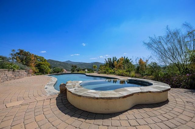 2871 Anaheim St, Escondido, CA 92025