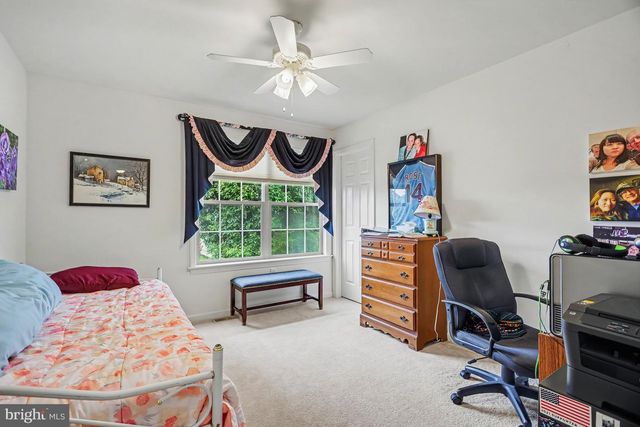 1317 WILLOW CREEK DR, Mount Joy, PA 17552