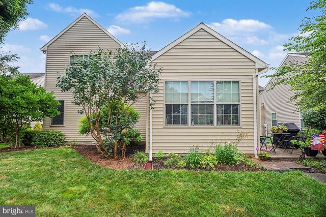1317 WILLOW CREEK DR, Mount Joy, PA 17552