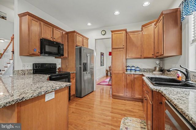 1317 WILLOW CREEK DR, Mount Joy, PA 17552