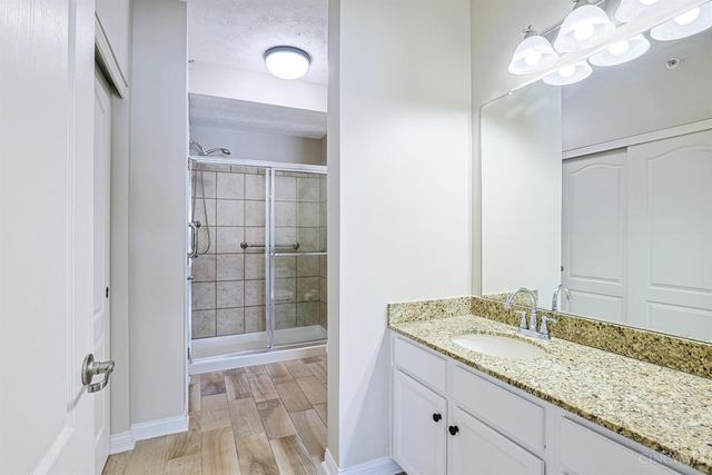 7496 Victoria Falls Avenue, Deerfield Twp., OH 45039