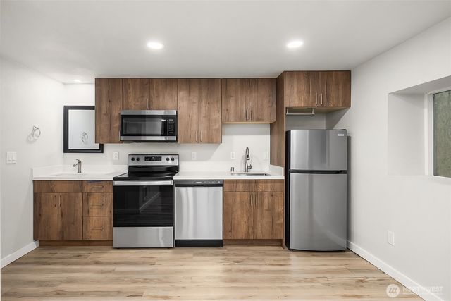 4400 Linden Ave N, Seattle, WA 98103