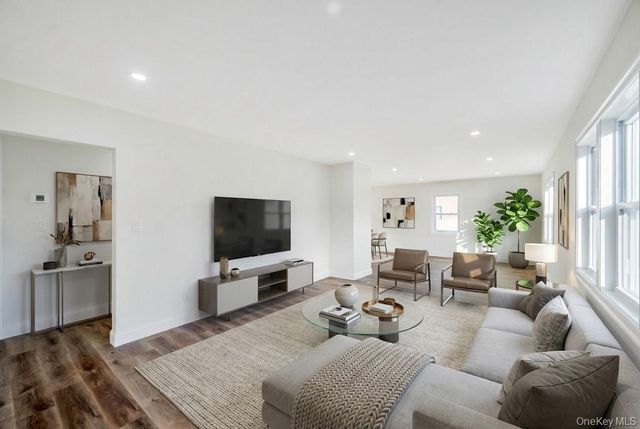 110 Monroe Avenue, Patchogue, NY 11772