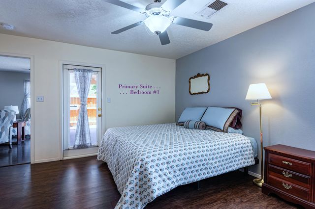 924 Somerset Meadows Drive NE, Rio Rancho, NM 87144