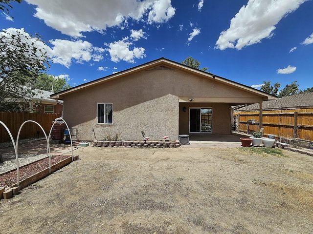 924 Somerset Meadows Drive NE, Rio Rancho, NM 87144