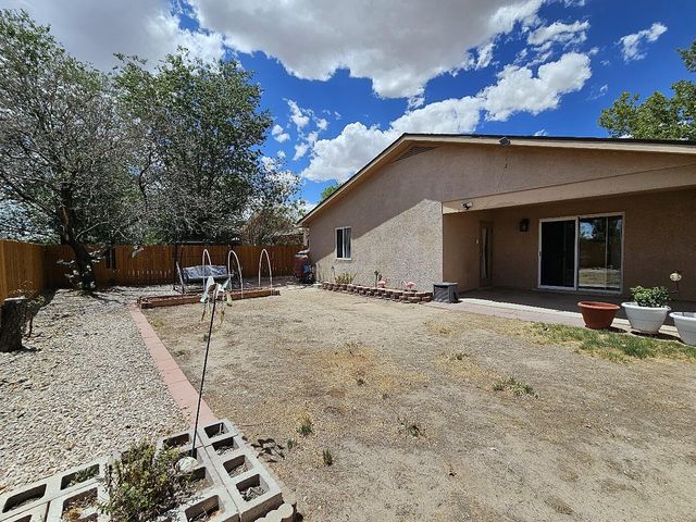 924 Somerset Meadows Drive NE, Rio Rancho, NM 87144