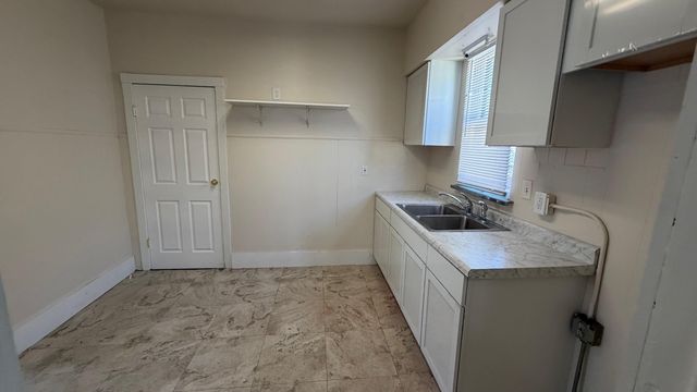 6438 Jefferson Avenue, Hammond, IN 46324