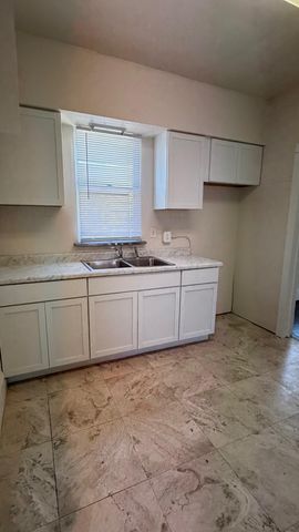 6438 Jefferson Avenue, Hammond, IN 46324