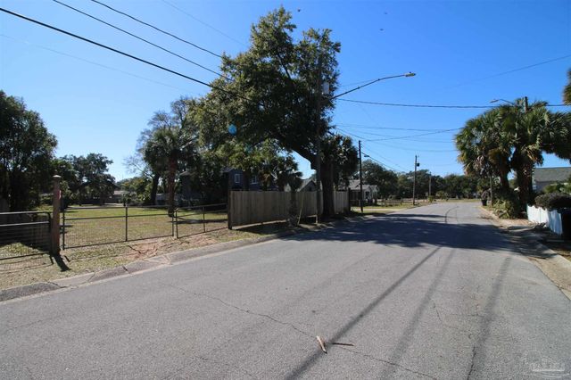 513 W Strong St, Pensacola, FL 32501