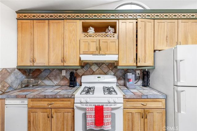 361 Wales Court, San Jacinto, CA 92583