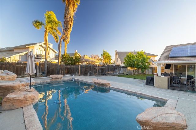 361 Wales Court, San Jacinto, CA 92583