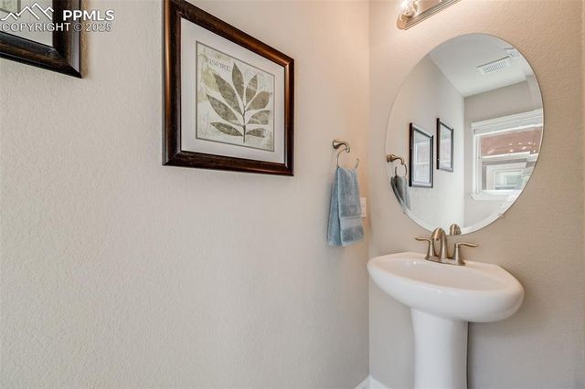 5468 Oak Spring Heights, Colorado Springs, CO 80923