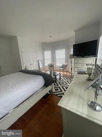 12530 POPES HEAD RD, Clifton, VA 20124