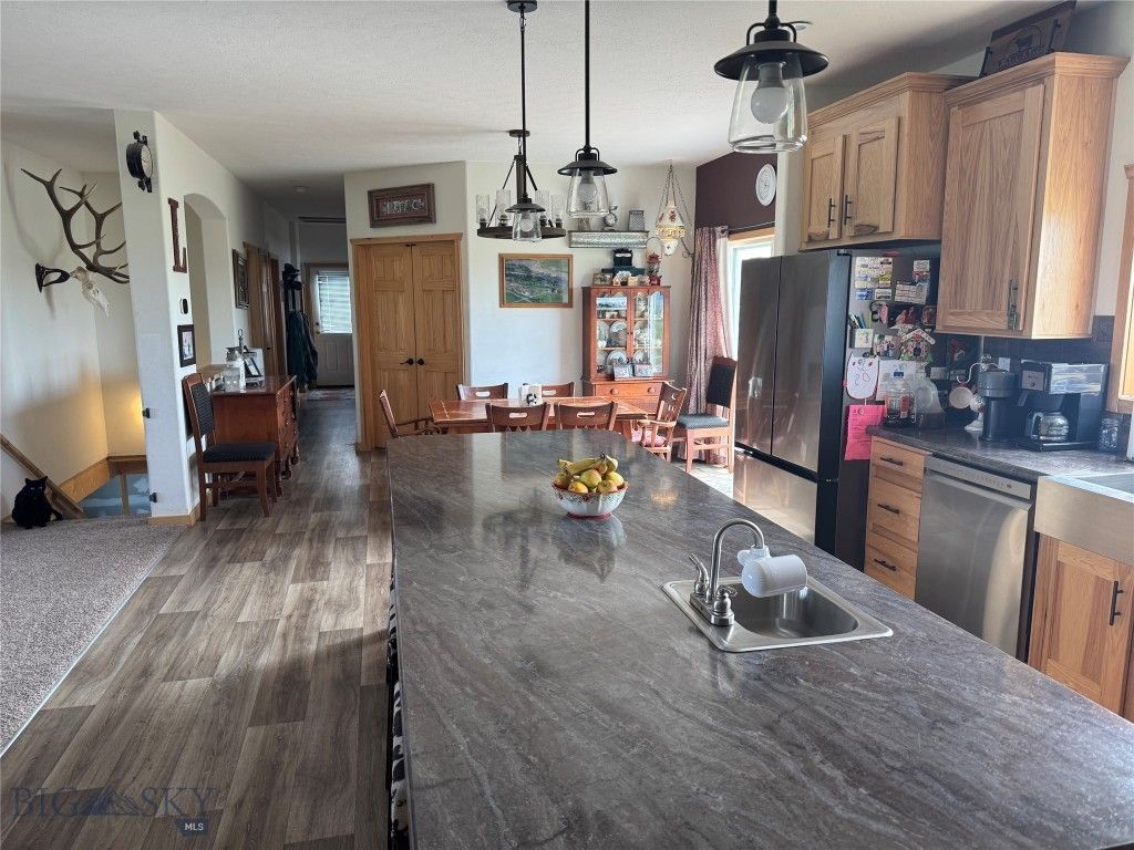 307 Howie Rd, Big Timber, MT 59011 photo 18