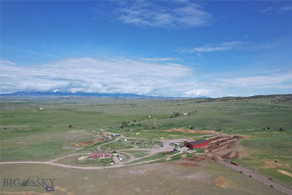 307 Howie Rd, Big Timber, MT 59011 photo 2
