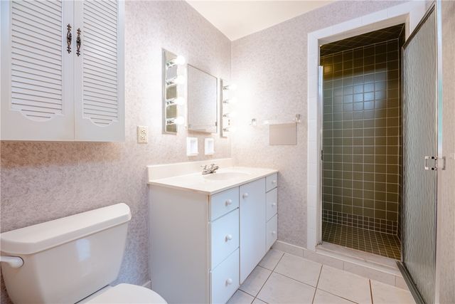 27 Witherspoon Lane, Penfield, NY 14625