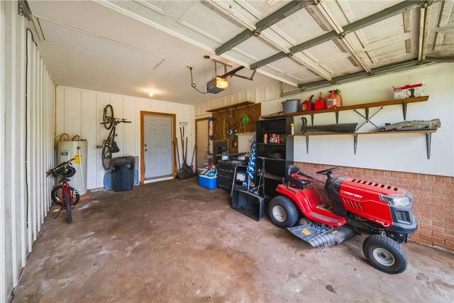 105 Lakeway Drive, Crockett, TX 75835